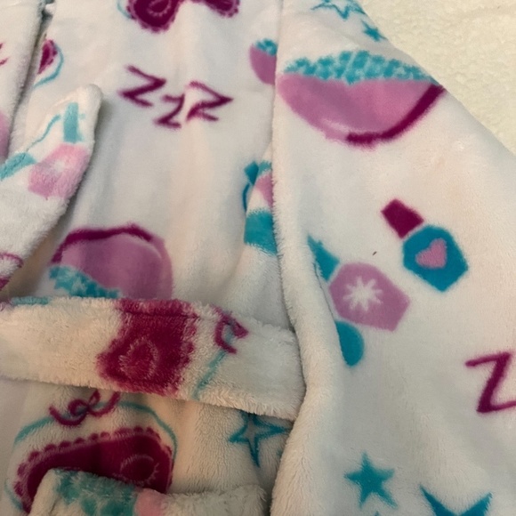 Girls robe size 6 - Picture 1 of 5